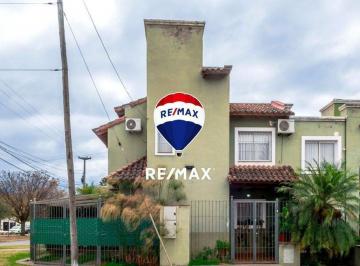 Casa · 64m² · 3 Ambientes · 1 Cochera · Duplex 2 Dorm. en Venta en Gran Bourg