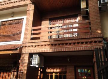 Casa · 170m² · 5 Ambientes · 1 Cochera · Casa en Triplex en Ramos Mejia