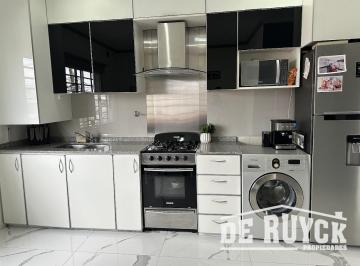 Departamento · 66m² · 3 Ambientes · 1 Cochera · 3 Ambientes en Bernal, Tipo Duplex, con Cochera