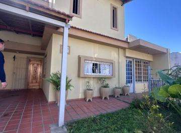 Casa · 188m² · 1 Ambiente · Se Vende Casa en Barrio San Ignacio