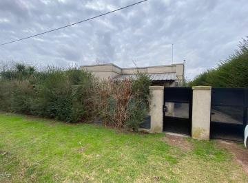 Casa · 120m² · 2 Dormitorios · 1 Cochera · Casa 2 Dorm. en Venta en B° Luna, Luján
