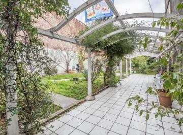 PH · 209m² · 5 Ambientes · Venta PH Tipo Casa - 5 Ambientes con Jardin - Quincho - Terraza - Apto Profesional - Flores