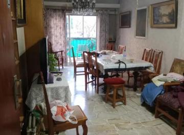 Departamento · 90m² · 4 Ambientes · Departamento en Alquiler - 3 Dorm. 3 Baños - Parque Centenario