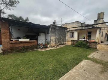 Casa · 134m² · 5 Ambientes · 1 Cochera · Venta | Permuta - Casa de 2 Dorm., a Reciclar con Cochera - Belgrano, Rosario. Apta Crédito.