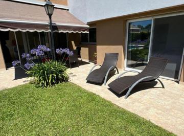 Casa de 5 ambientes, Berazategui · Las Acacias - Hudson Gba Sur - Ubicac Central - 3 Dorm C/pileta