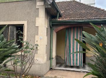 Casa · 100m² · 4 Ambientes · 3 Cocheras · Casa 3 Dorm, Jardin Al Frente, Cochera y Patio - Alberdi 71
