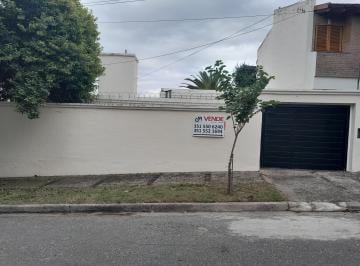Casa de 6 ambientes, Córdoba · Bª San Salvador - Casa 3 Dorm - 2 Baño