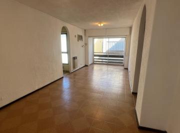 Departamento de 4 ambientes, Córdoba · Departamento Tres Dorm. - Cochera