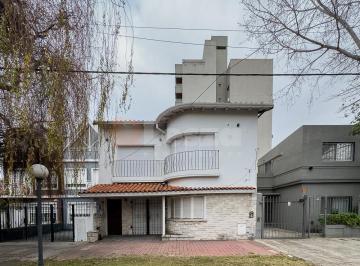 Casa de 6 ambientes, Lanús · Casa Ideal P/ Refaccionar o Desarrollo