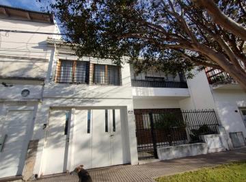 Casa · 84m² · 4 Ambientes · Venta Casa Planta Alta Terraza Patio