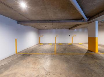 Garage · 20m² · Venta - Cochera Amplia - Abasto
