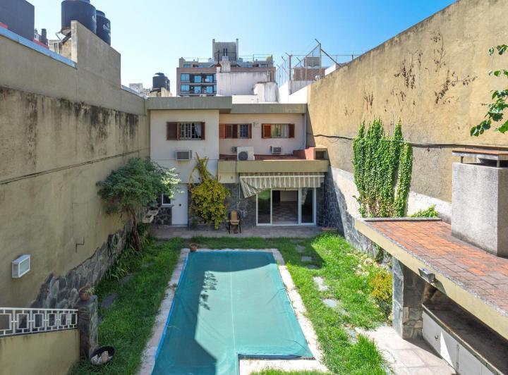 Casa · 638m² · 15 Ambientes · 4 Cocheras