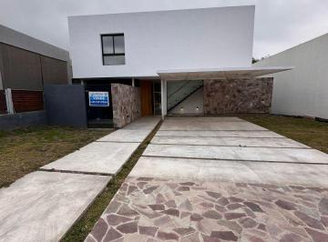 ABDEMUR Servicios Inmobiliarios VENDE
Casa en Barrio Privado Las Cañitas – Malag · Casa de 3 Dorm.! Barrio Privado Las Cañitas - Malagueño. Apta Crédito