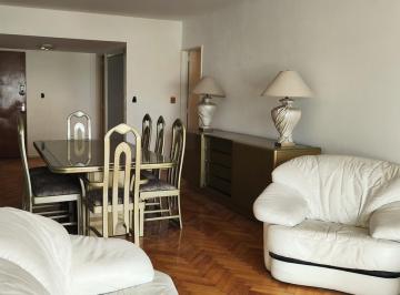 Departamento · 100m² · 4 Ambientes · 1 Cochera · Departamento Venta 4 Amb. con Cochera en Versalles