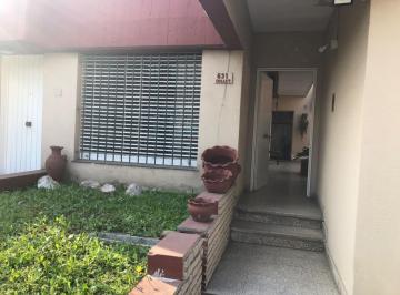 Casa · 150m² · 3 Ambientes · 2 Cocheras · Claypole Centro