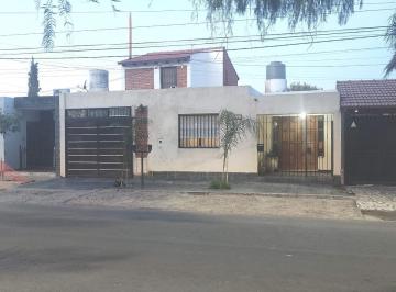 Casa · 135m² · 6 Ambientes · 2 Cocheras · Casa en Porres