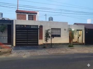 Casa · 135m² · 6 Ambientes · 2 Cocheras · Casa en Porres