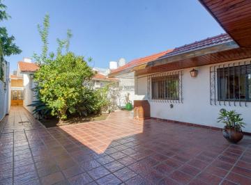 PH · 98m² · 4 Ambientes · 1 Cochera · Venta PH 4 Amb Patio Parrilla Cochera Turdera
