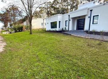 Casa · 139m² · 3 Ambientes · 1 Cochera · Casa en Barrancas de San Benito Country Club