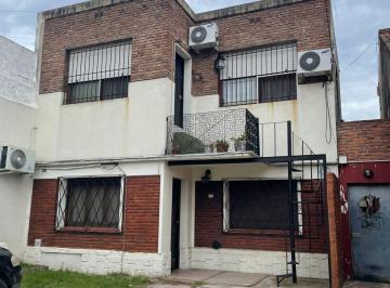 PH de 4 ambientes, Morón · En Venta - PH Al Frente en 2 Plantas Haedo Sur