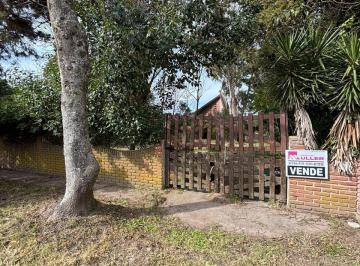 Casa · 88m² · 3 Dormitorios · 2 Cocheras · Venta Casa Alpina a Cuatro Cuadras de La Playa - Lote 800 m²