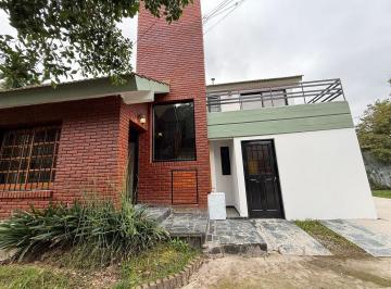 Casa · 99m² · 4 Ambientes · 1 Cochera · Venta Casa 4 Ambientes Parque Parrilla Monte Grande