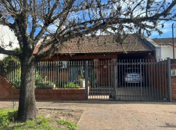 Casa · 195m² · 4 Ambientes · 2 Cocheras · Venta Casa 4 Ambientes Padua Pileta Apto Credito