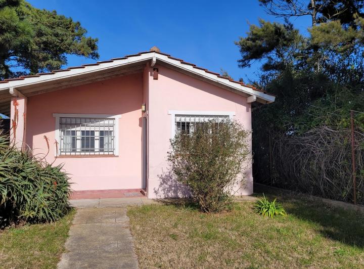Casa · 90m² · 4 Ambientes · 2 Cocheras