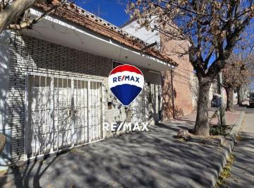 Casa · 61m² · 5 Ambientes · 1 Cochera · Casa 4 Dorm Alquiler Zona Shopping El Portal