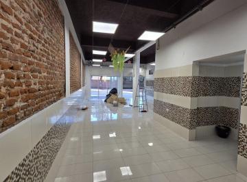 Local comercial · 98m² · Venta Local Comercial Shopping 3 Cruces