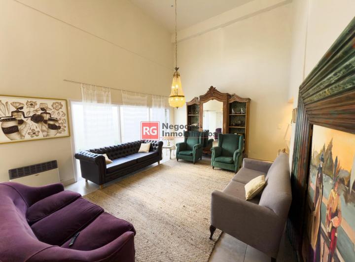 Casa · 180m² · 7 Ambientes · 1 Cochera