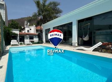 Casa · 307m² · 5 Ambientes · 1 Cochera · Casa 3 Dorm. Venta Tres Cerritos con Pileta
