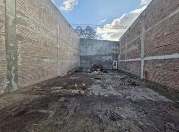 Terreno · 140m² · Venta - Terreno Interno - con Proyecto 3 Duplex - Barrio Bella Vista