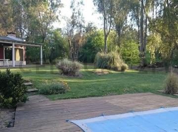 Casa · 237m² · 7 Ambientes · 5 Cocheras · Venta Chacra del Paraná