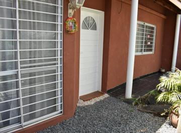 PH · 90m² · 5 Ambientes · PH 5 Ambientes con Entrada Independiente y Fondo Libre