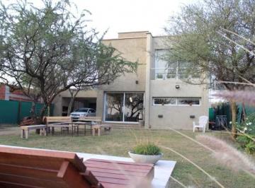 Casa · 200m² · 3 Ambientes · 2 Cocheras · Venta San Alfonseo del Talar