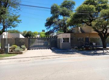 Casa · 119m² · 3 Dormitorios · 1 Cochera · Vendo Casa Apta Crédito! en Housing Los Algarrobos - Villa Allende