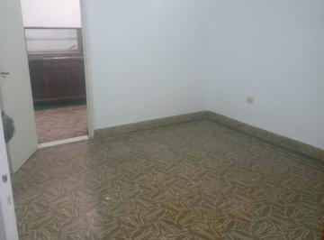 Casa · 95m² · 4 Ambientes · 1 Cochera · Departamento en Zona Oeste