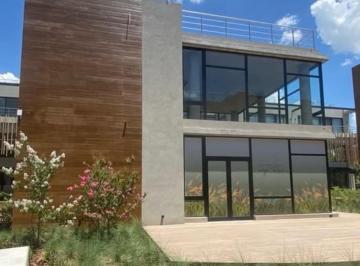 Local comercial · 25m² · 4 Cocheras · Local en Alquiler en Bella Vista