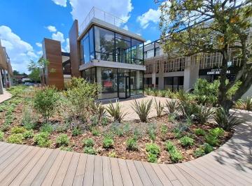 Local comercial · 25m² · 4 Cocheras · Local en Alquiler en Bella Vista