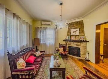 Casa · 188m² · 7 Ambientes · 1 Cochera · Casa Chalet en Venta/alquiler en Luján, G. B. a. Zona Oeste, Argentina