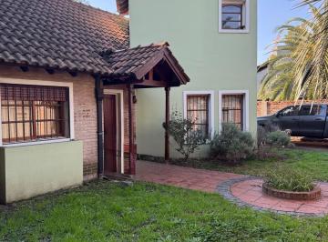 Casa · 139m² · 4 Ambientes · 1 Cochera · Casa - Ituzaingó Norte