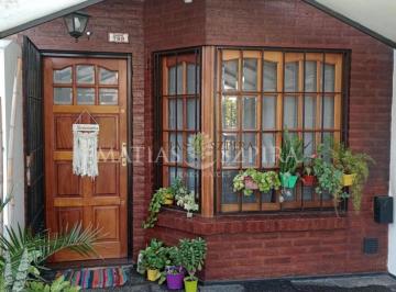 Casa · 120m² · 4 Ambientes · 1 Cochera · Excelente Triplex en Ramos Mejia 4 Ambientes con Cochera