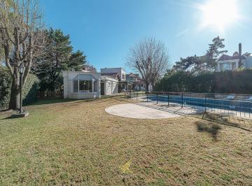 Casa · 420m² · 8 Ambientes · 6 Cocheras · Casa en Venta 8 Ambientes en Campo Chico Country Club
