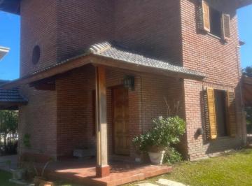 Casa de 5 ambientes, Berazategui · Club El Carmen - Ubicac Central con Fondo Libre - 3 Dorm