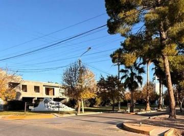 BARRIO · Casa de 2 Plantas en Barrio Privado Aldea de Torreblanca