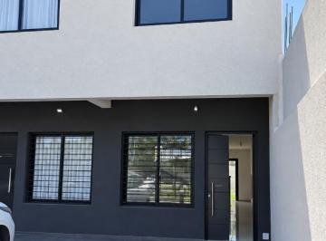 PH · 76m² · 3 Ambientes · 1 Cochera · Venta Dúplex Ituzaingó Norte