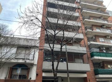 Departamento de 2 ambientes, Caballito · Venta 2 Ambientes Contrafrente · con Balcón Excelente Estado · Caballito
