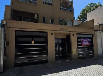PH de 3 ambientes, Villa Urquiza · PH Tres Ambientes con Cochera Fija y Patio (Villa Urquiza) Apto Credito.