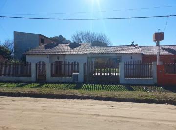Casa · 86m² · 6 Ambientes · 5 Cocheras · Casa en Costa Azul